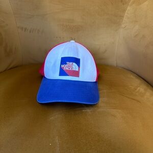 THE NORTH FACE Truckee Trucker Hat - TNF White/TNF Blue - USA - Size Small